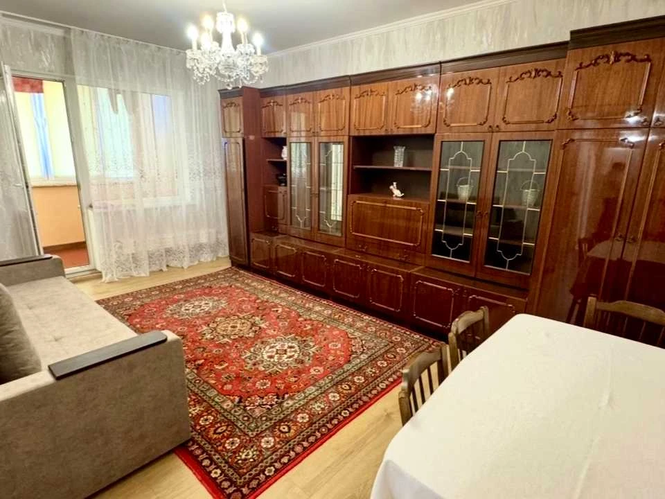 Квартира. Київ, Підлісна вул.