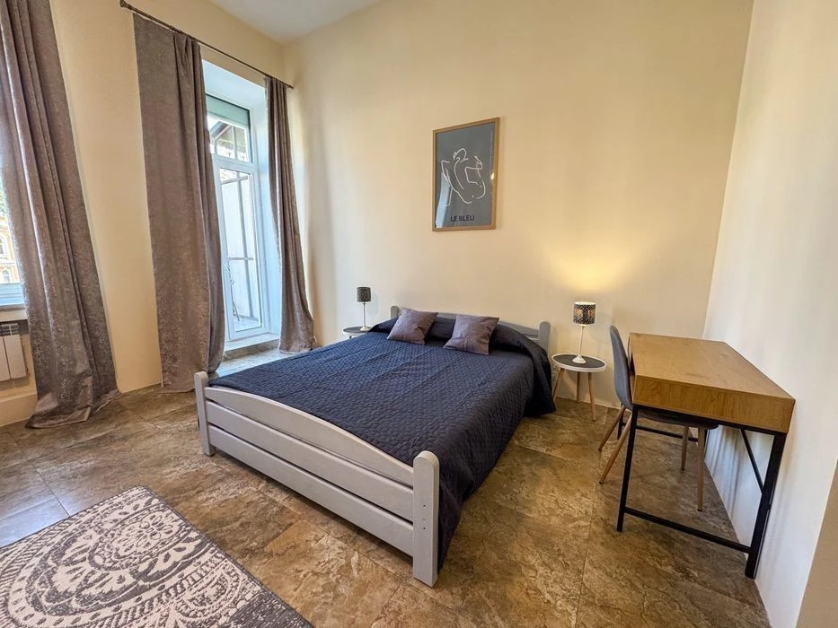 Продаж квартири в центрі Києва | вул. Басейна, 12 | Палац сп