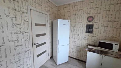 3-кімнатна квартира, вул. Ревуцького, 44. Метро Харківська.