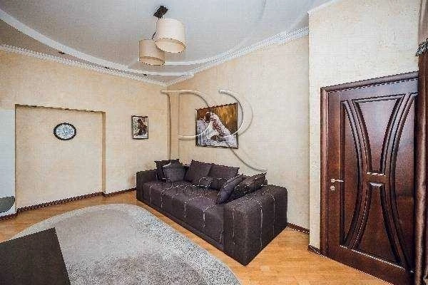 Sale of a 2-room apartment of 55 m², 8 Simona Petlyura St