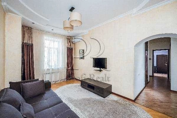 Sale of a 2-room apartment of 55 m², 8 Simona Petlyura St