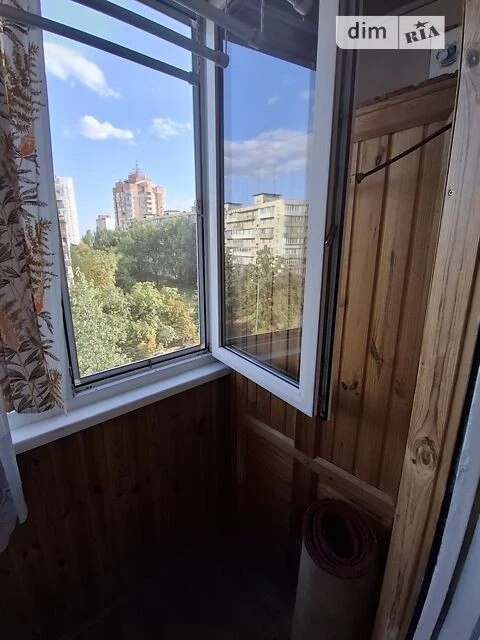 Здам в оренду кімнату на вул. Ореста Левицького довгостроков