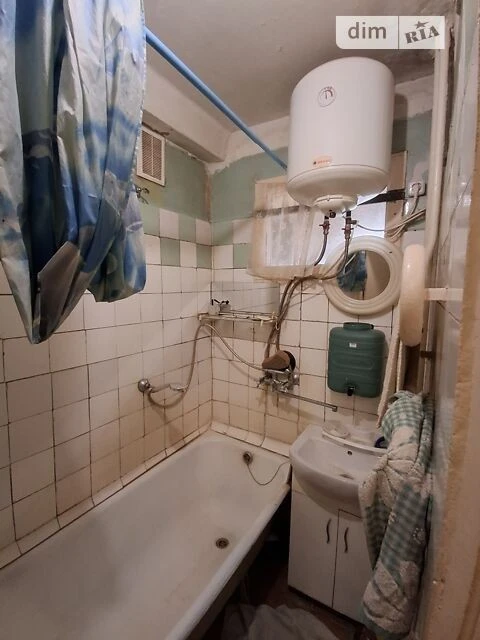 Здам в оренду кімнату на вул. Ореста Левицького довгостроков