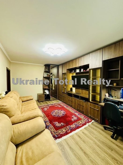 Метро Вирлиця 5хв! 3 кімнатна квартира 73м2! Вулиця Вербицьк
