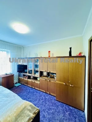 Метро Вирлиця 5хв! 3 кімнатна квартира 73м2! Вулиця Вербицьк