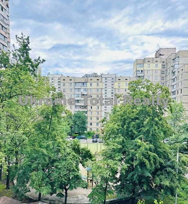 Метро Вирлиця 5хв! 3 кімнатна квартира 73м2! Вулиця Вербицьк
