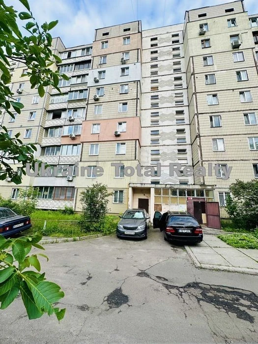 Метро Вирлиця 5хв! 3 кімнатна квартира 73м2! Вулиця Вербицьк