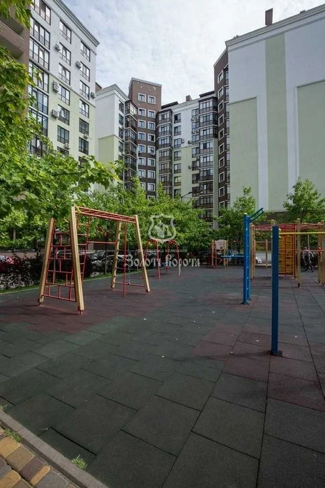 Квартира, 2к. Дизайнерський ремонт. ЖК Лісова казка. Радисті