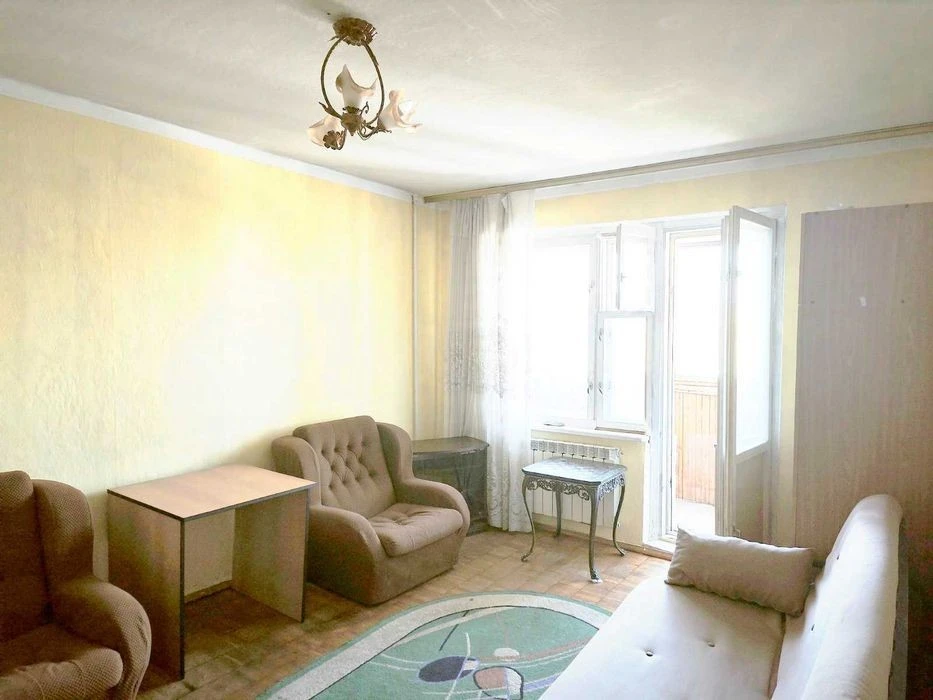 Продаж 1 кімнатної квартири на Позняках, вул. Кошиці 9