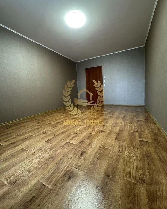 Продам двокімнатну квартиру на Миколи Закревського вул., Дес