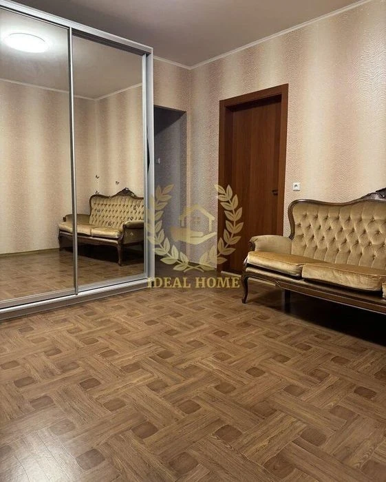 Продам двокімнатну квартиру на Миколи Закревського вул., Дес