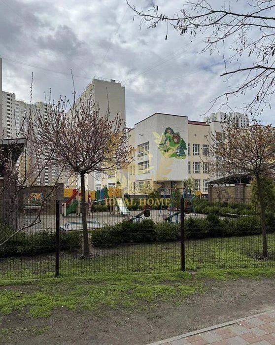 Продам двокімнатну квартиру на Миколи Закревського вул., Дес