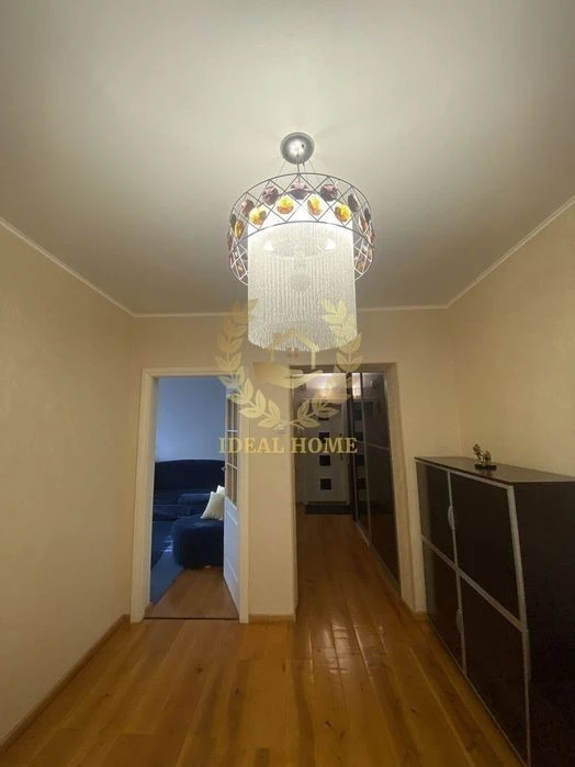 Продаж 3-кімнатної квартири на Оноре де Бальзака вул., Десня