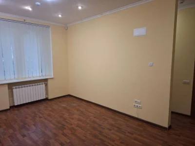 Продаж 2к. квартирі на Прорезній 13