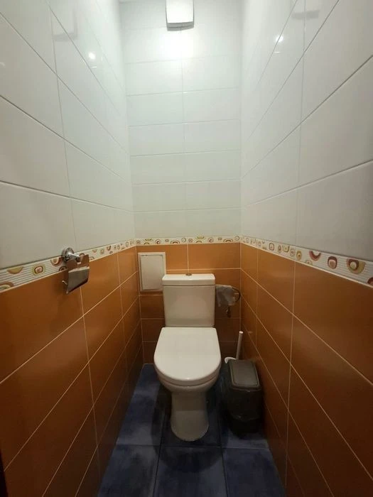 Продаж 2к. квартирі на Прорезній 13