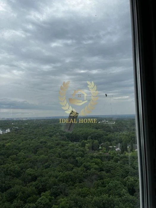 Продаж 2 к квартири в ЖК Теремки, біля лісу і парка, метро Т
