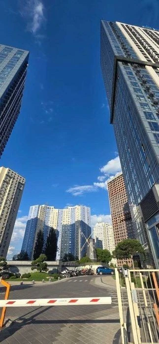 Продаж 2-кімнатна в ЖК «Метрополіс» - готовий дизайн-проєкт,