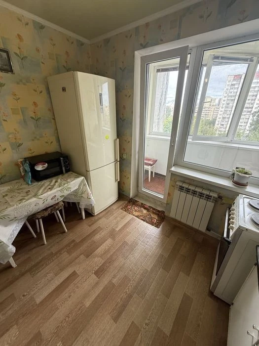 Продаж 1-к пр. Академіка Корольова, 12Ж Булгакова
