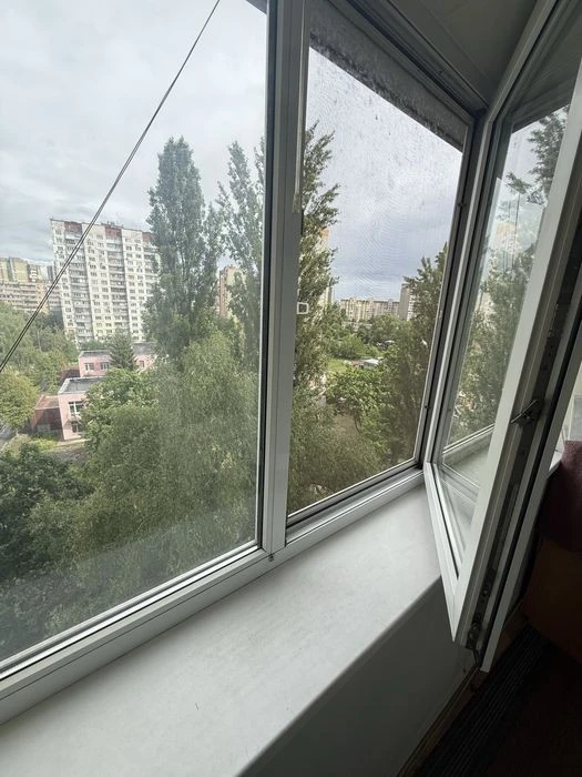 Продаж 1-к пр. Академіка Корольова, 12Ж Булгакова