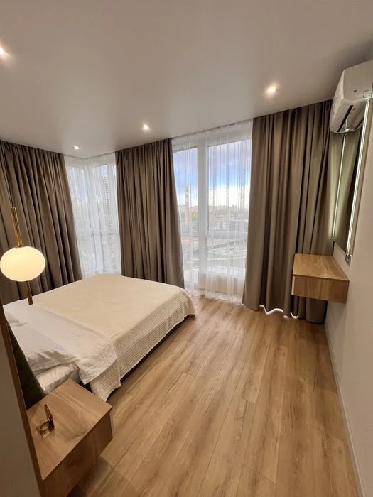 продаж 2к квартири, 71 м2 з у ЖК Діброва Парк