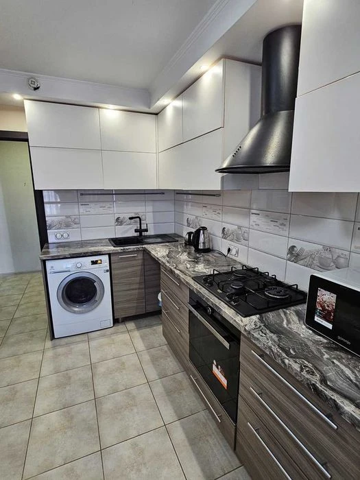 Продам 4-к квартиру (84м2) с ремонтом на ж/м Фрунзенский / К