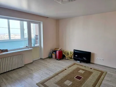 Продам 3-к квартиру (ленинградка 75 м2 ) на пр. Мира, Левобе