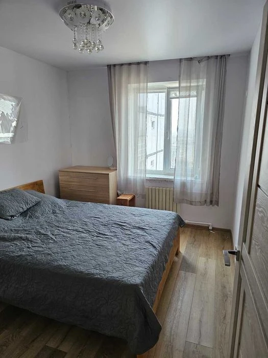 Продам 3-к квартиру (ленинградка 75 м2 ) на пр. Мира, Левобе