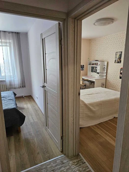 Продам 3-к квартиру (ленинградка 75 м2 ) на пр. Мира, Левобе