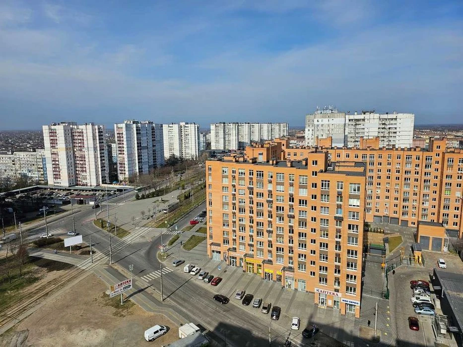 Продам 3-к квартиру (ленинградка 75 м2 ) на пр. Мира, Левобе