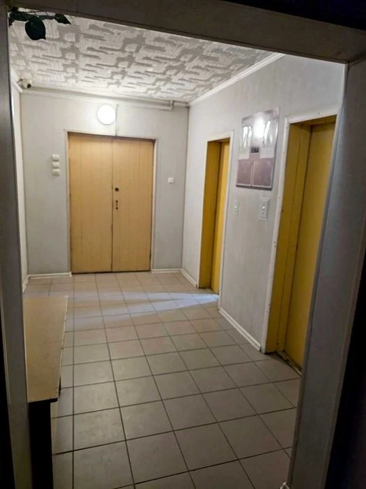 Продам 3-к квартиру (ленинградка 75 м2 ) на пр. Мира, Левобе