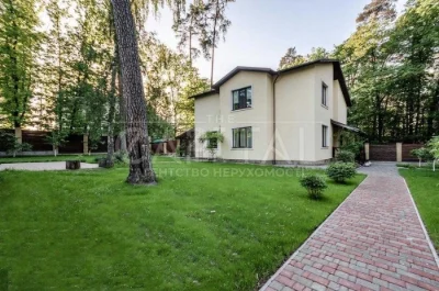 Продаж 2-поверхового будинку, загальною площею 245м2 м. Київ