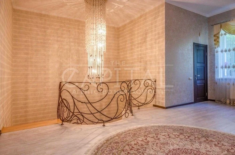 Продаж 2-поверхового будинку, загальною площею 245м2 м. Київ