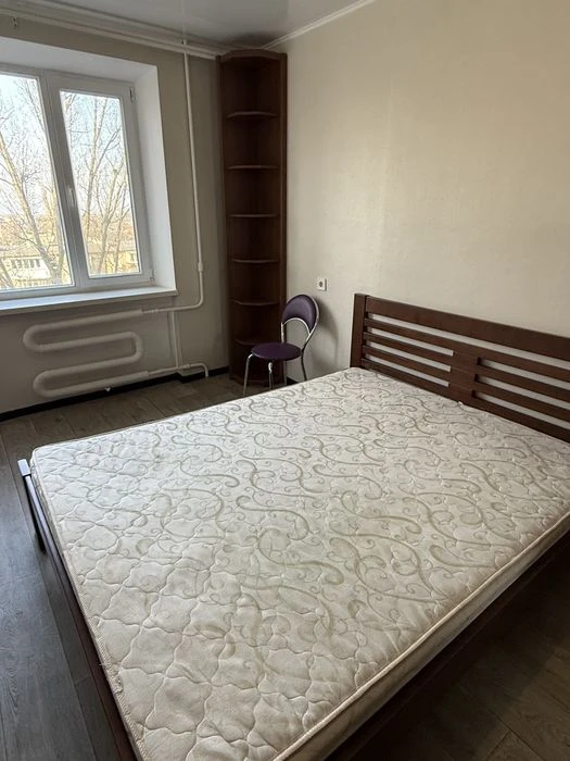 Продам квартиру на Заболотного у гарному стані, з меблями #