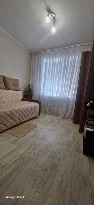 ПРОДАЖА 3-комнатной квартиры на среднем этаже