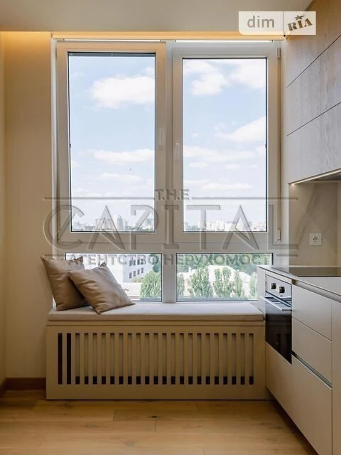 Sale of 2-room apartment 71.5 sq. m. on Mytropolyta Vasylya Lyp street