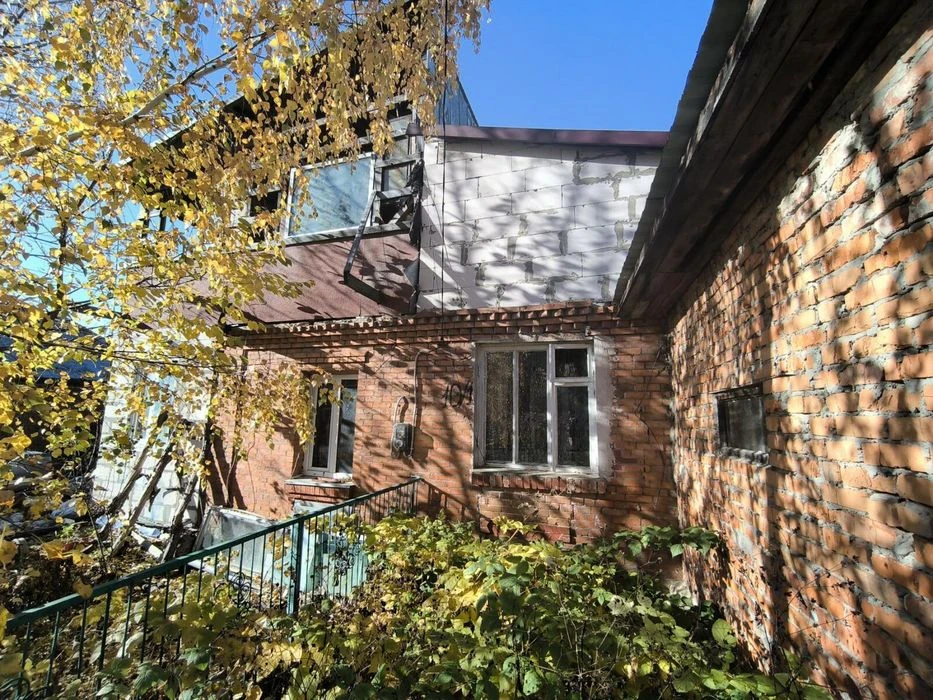 Частина будинку Дубово, є всі комунікації. Усе необхідне пор