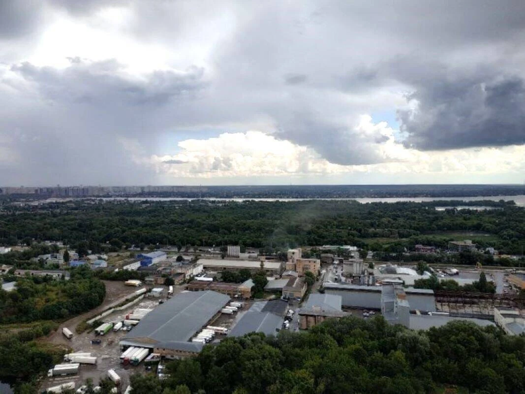 Продається трикімнатна квартира. Голосіївський район, провул