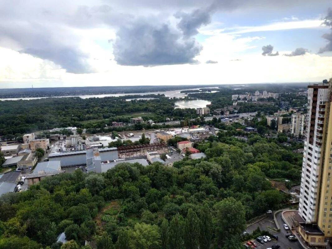 Продається трикімнатна квартира. Голосіївський район, провул