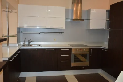 Оренда 3-кімнатної квартири 130 м², Євгена Коновальця вул.,