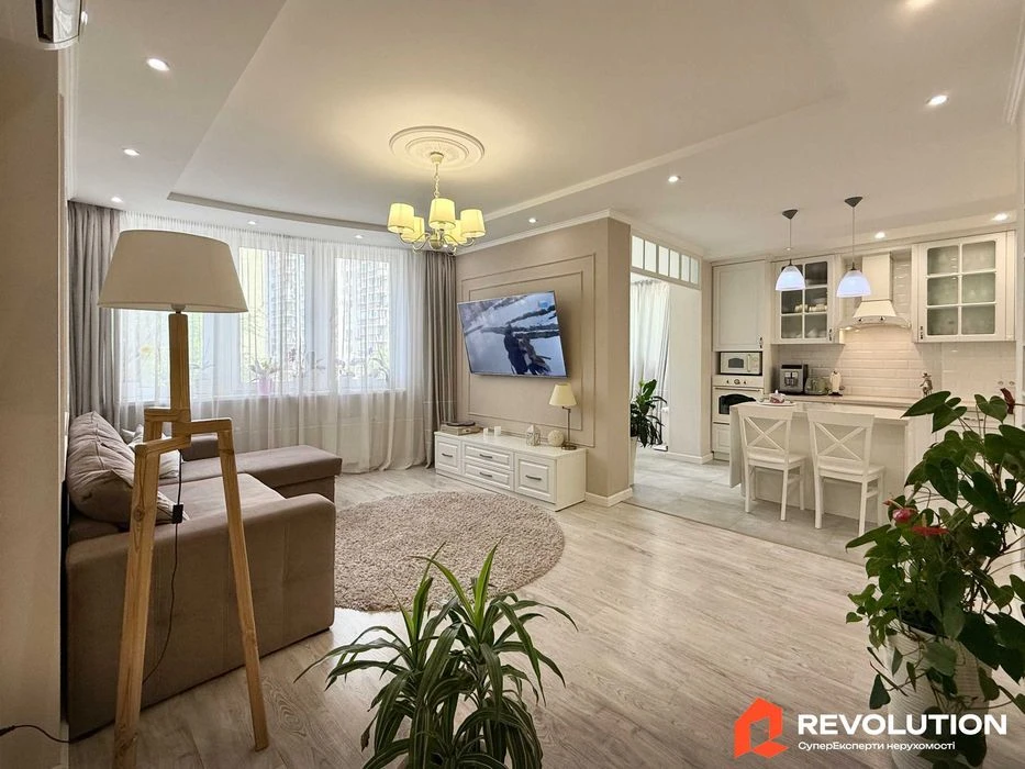Без комісії. Продаж 3к квартири 106м2, вул.Ревуцького, 7В Да