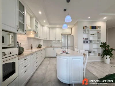 Без комісії. Продаж 3к квартири 106м2, вул.Ревуцького, 7В Да