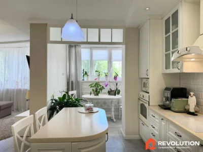 Без комісії. Продаж 3к квартири 106м2, вул.Ревуцького, 7В Да