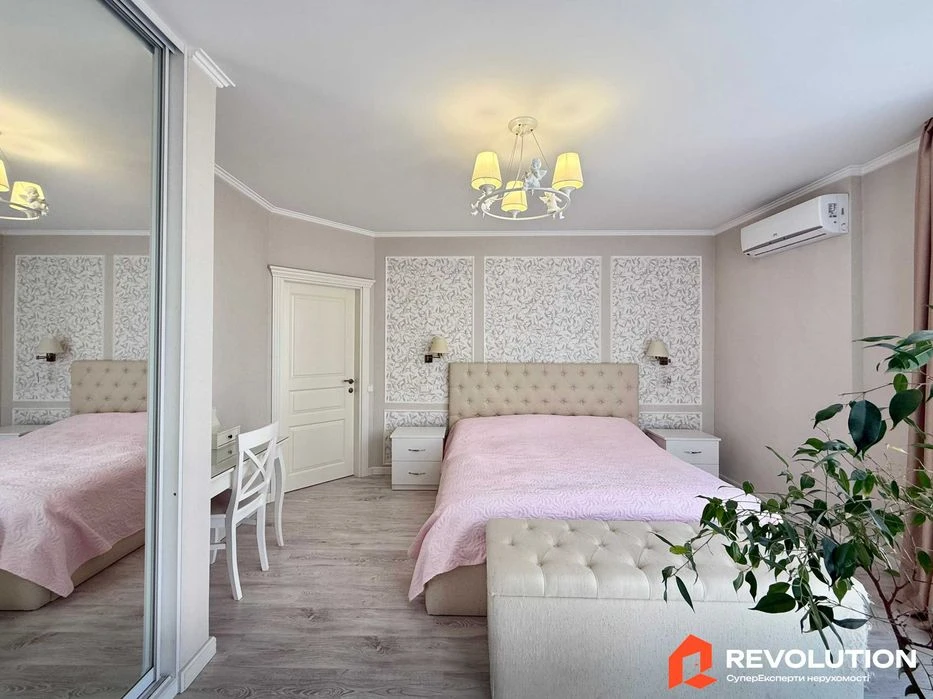 Без комісії. Продаж 3к квартири 106м2, вул.Ревуцького, 7В Да