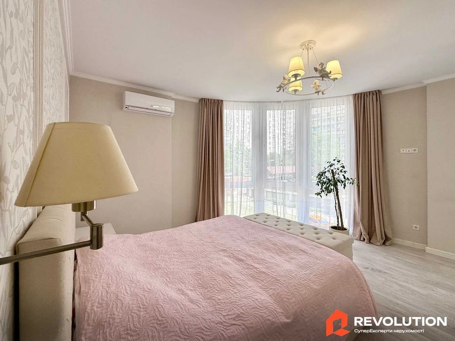 Без комісії. Продаж 3к квартири 106м2, вул.Ревуцького, 7В Да