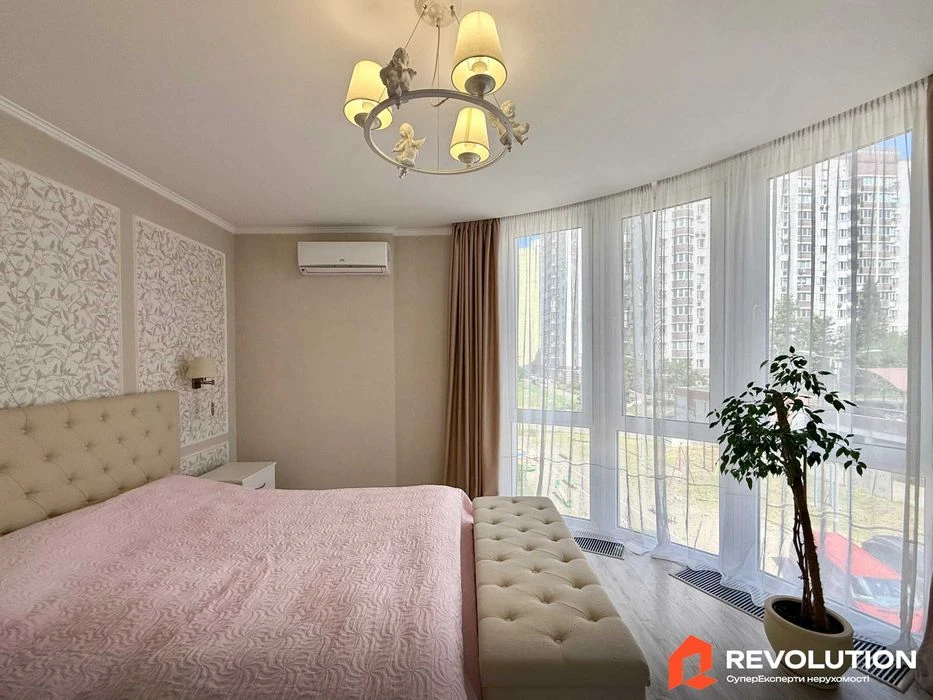 Без комісії. Продаж 3к квартири 106м2, вул.Ревуцького, 7В Да