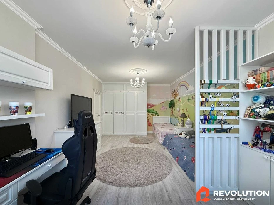 Без комісії. Продаж 3к квартири 106м2, вул.Ревуцького, 7В Да