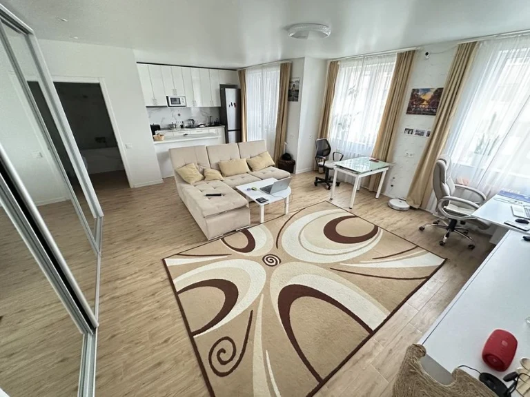 Продам 1 комн кв 60 кв м ЖК Птичка