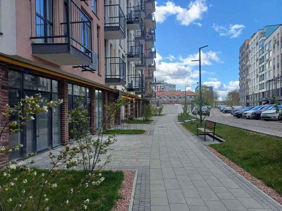 Продаж 3-кімнатної 78 м²  Зданий будинок  Індивідуальне опал