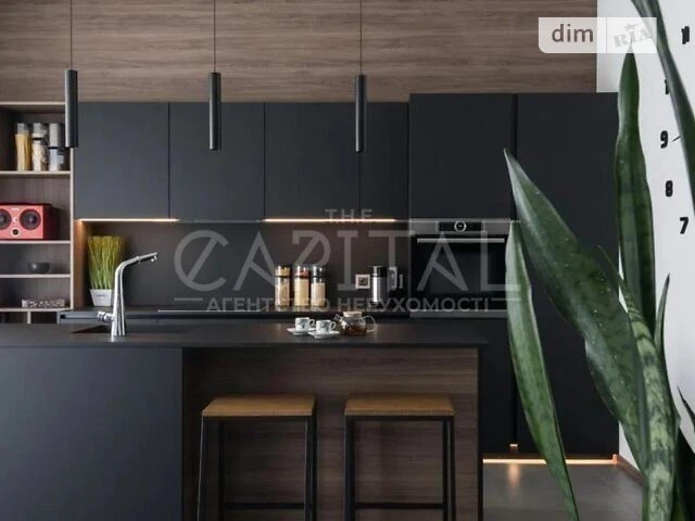 Sale of a 3-room apartment of 180 sq. m. on Knyazya Volodymyra Monoma Street