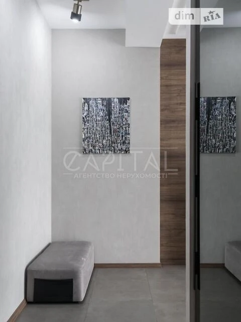 Sale of a 3-room apartment of 180 sq. m. on Knyazya Volodymyra Monoma Street